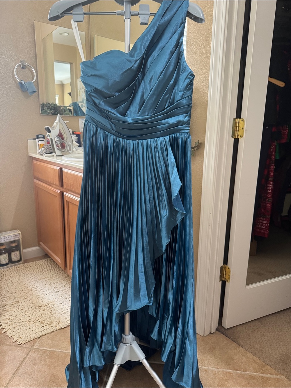 One-Shoulder Teal Satin Pleated Gown